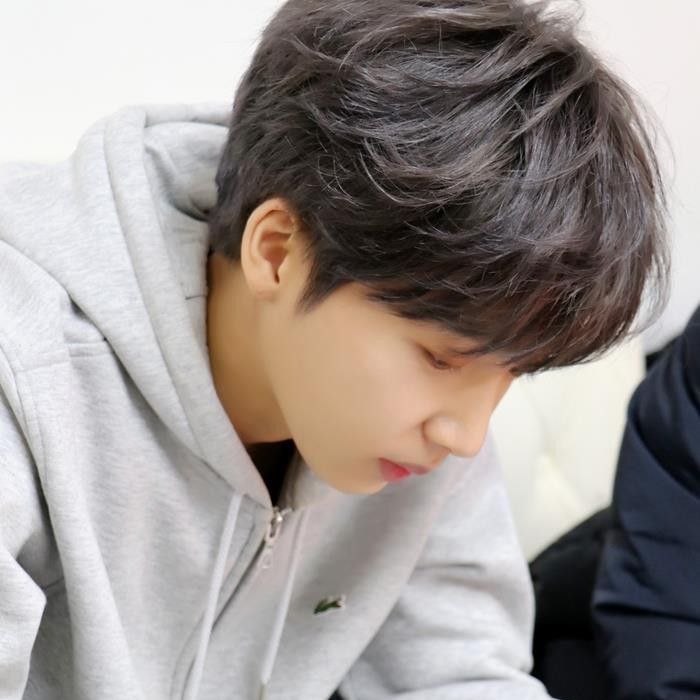 A moment captured by Jeong Sewoon's fan