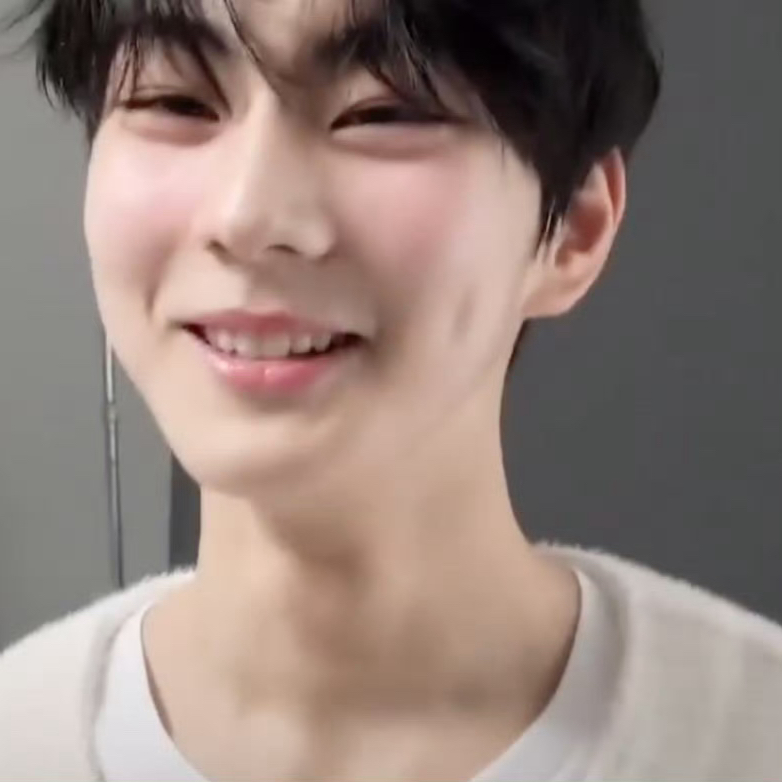 Behind-the-scenes cut of Jungwon (ENHYPEN)