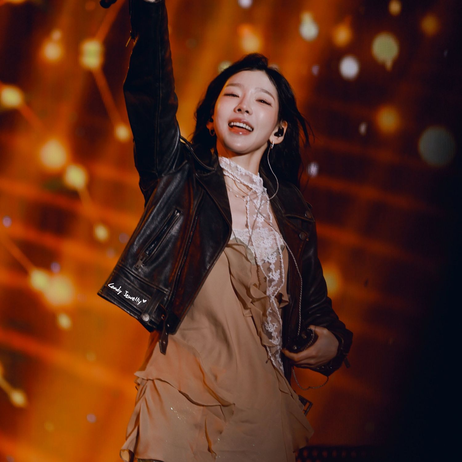 A moment captured by Taeyeon (Girls' Generation)'s fan