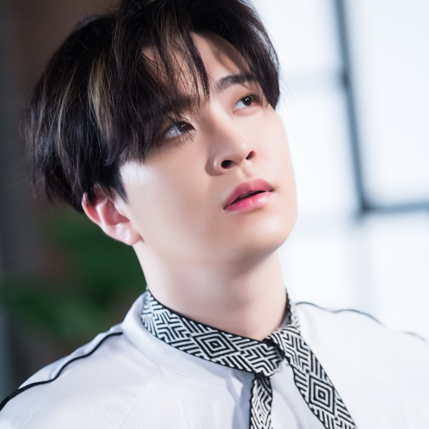 Behind-the-scenes cut of Youngjae (GOT7)