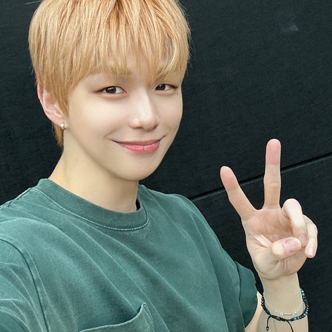 강다니엘 최근 활동샷