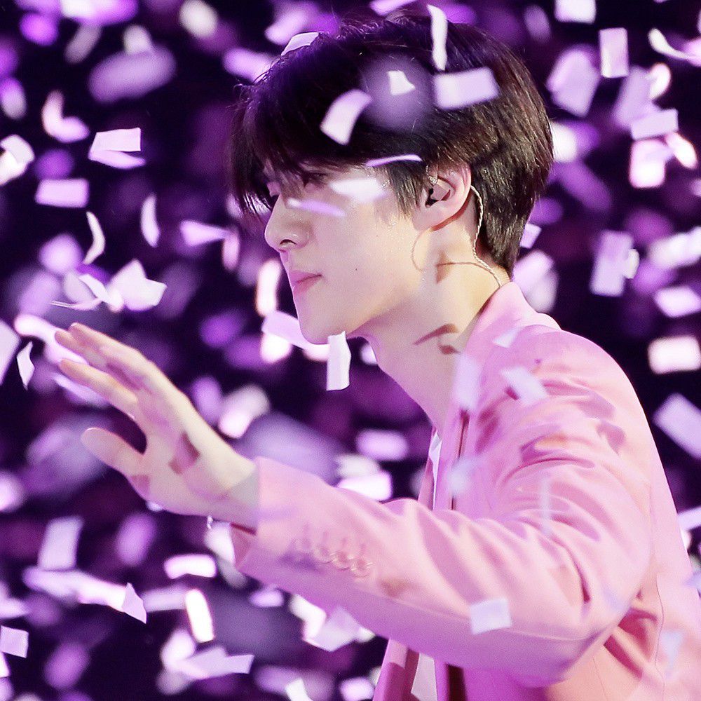 Behind-the-scenes cut of Sehun (EXO)