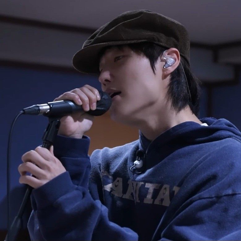 A moment captured by WOODZ's fan