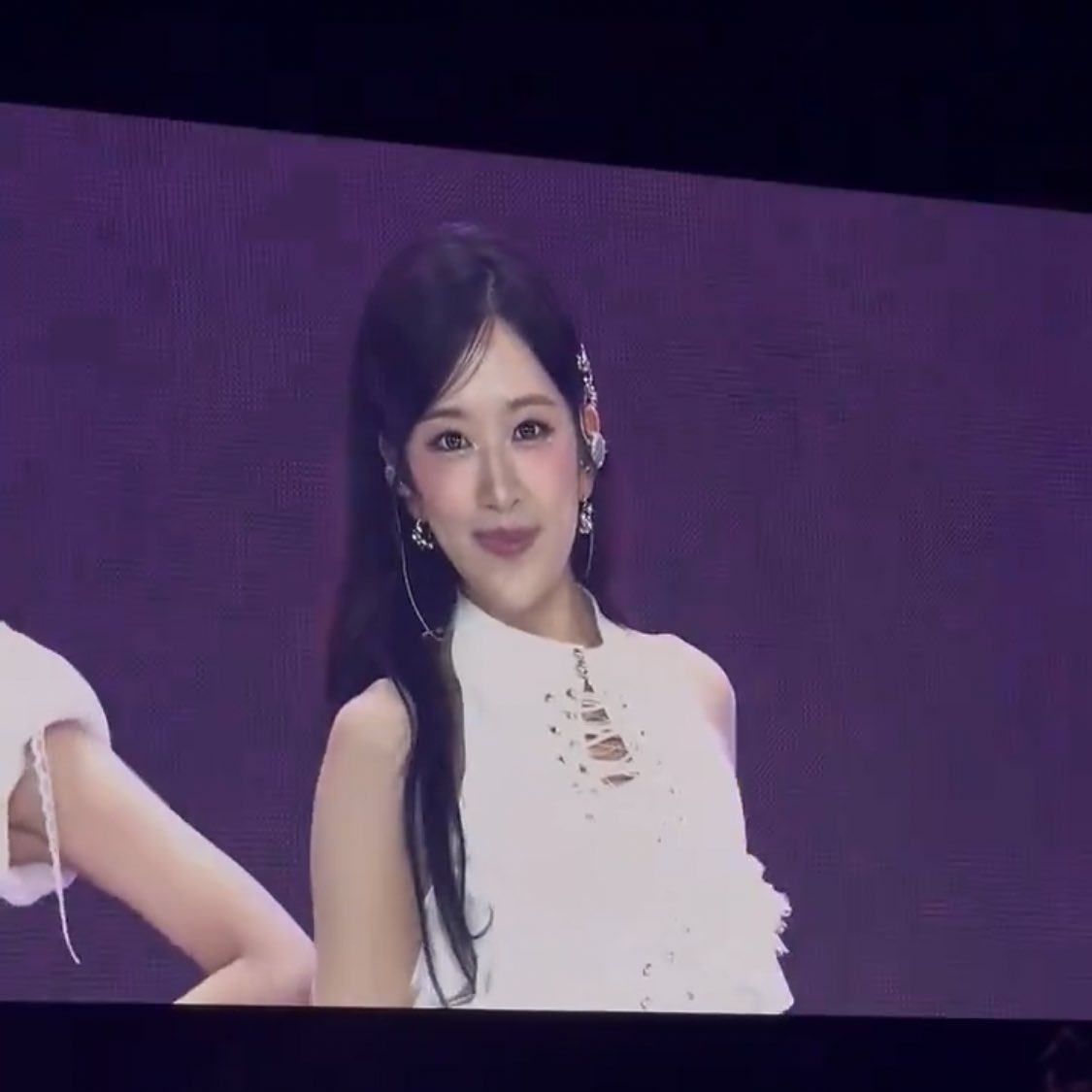 Recent activity shot of An Yujin (IVE)