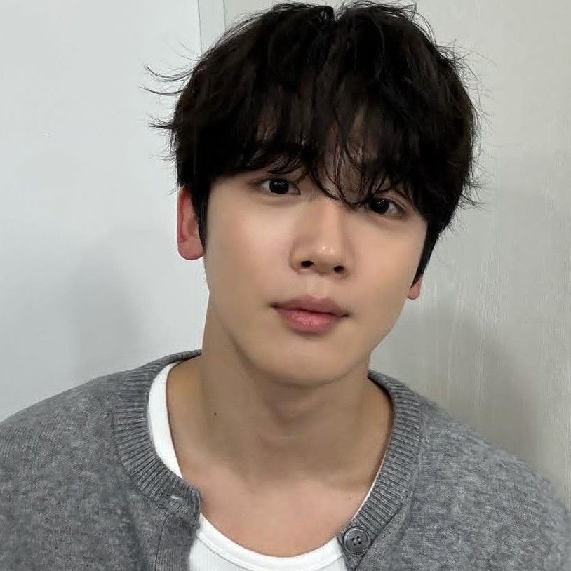 A moment captured by Kim Yohan (WEi)'s fan