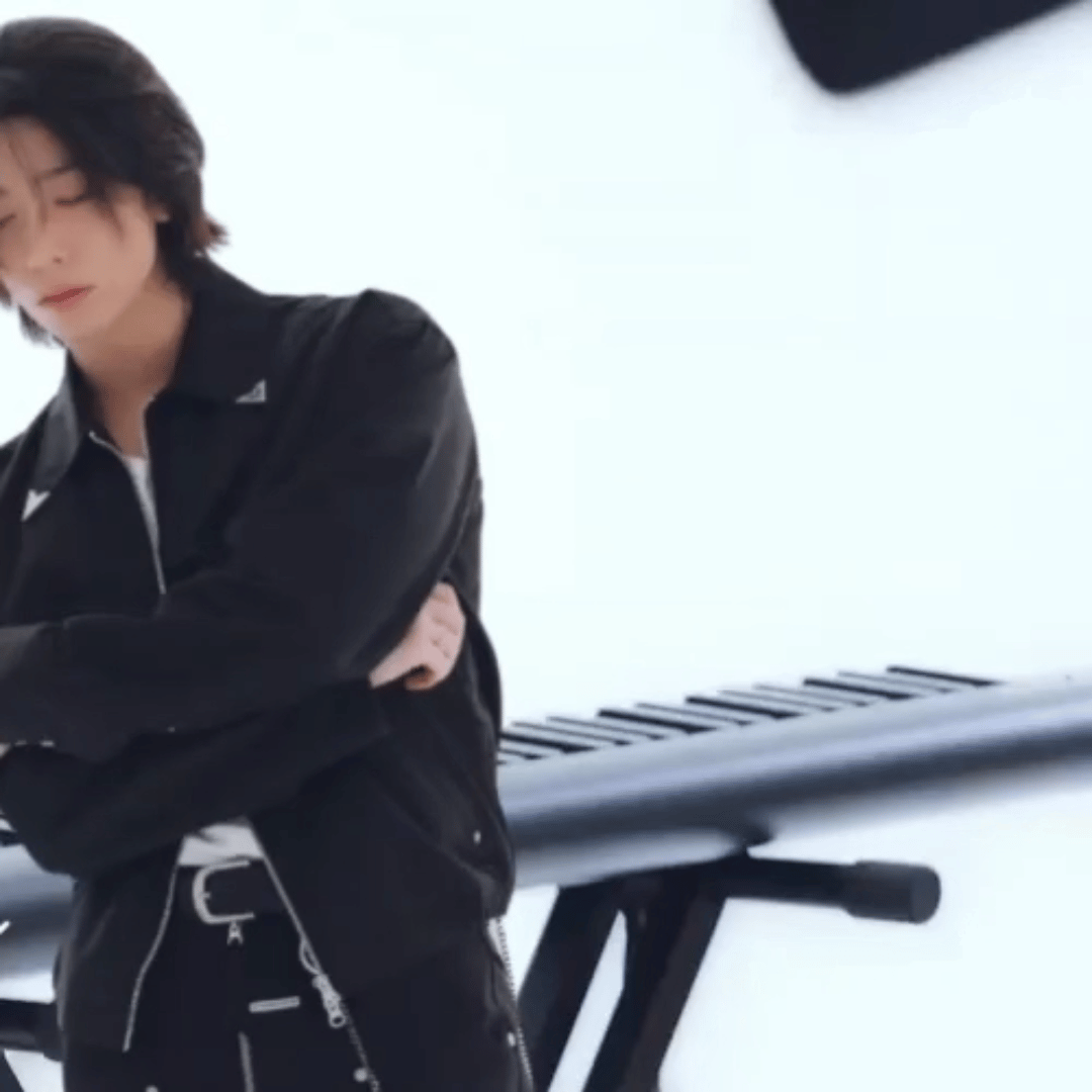 Recent activity shot of Hwiyoung (SF9)