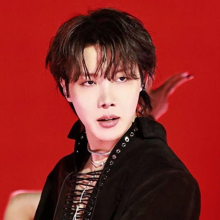 J-hope (防彈少年團)的最新照片