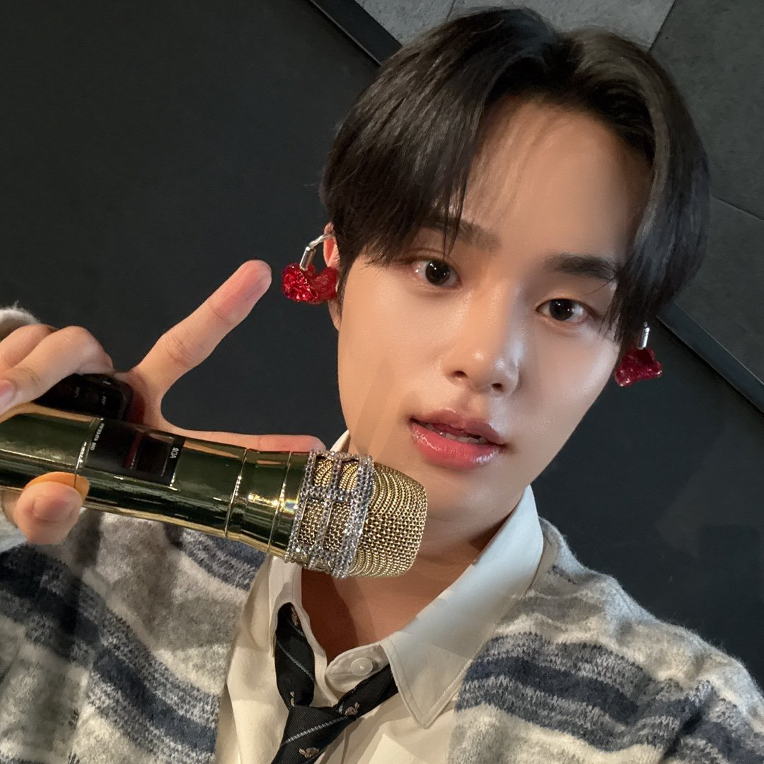 Behind-the-scenes cut of Lee Daehwi (AB6IX)