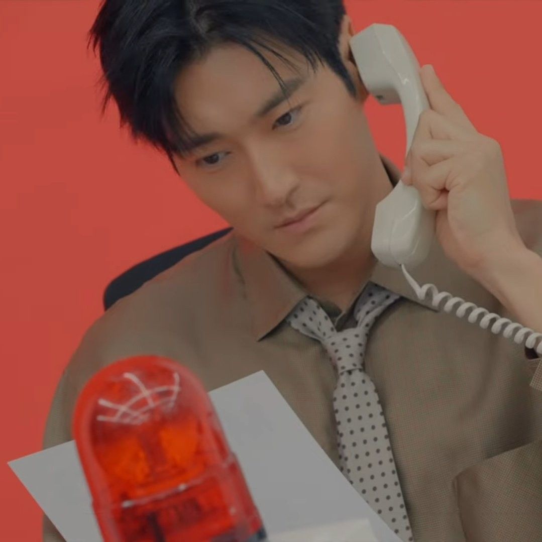 Behind-the-scenes cut of Siwon (Super Junior)