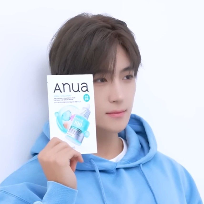 Latest photo of Hyunjae (THE BOYZ)