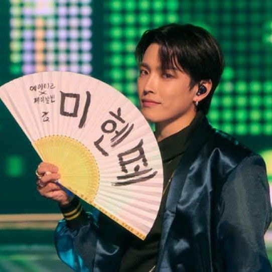 Behind-the-scenes cut of Hongjoong (ATEEZ)