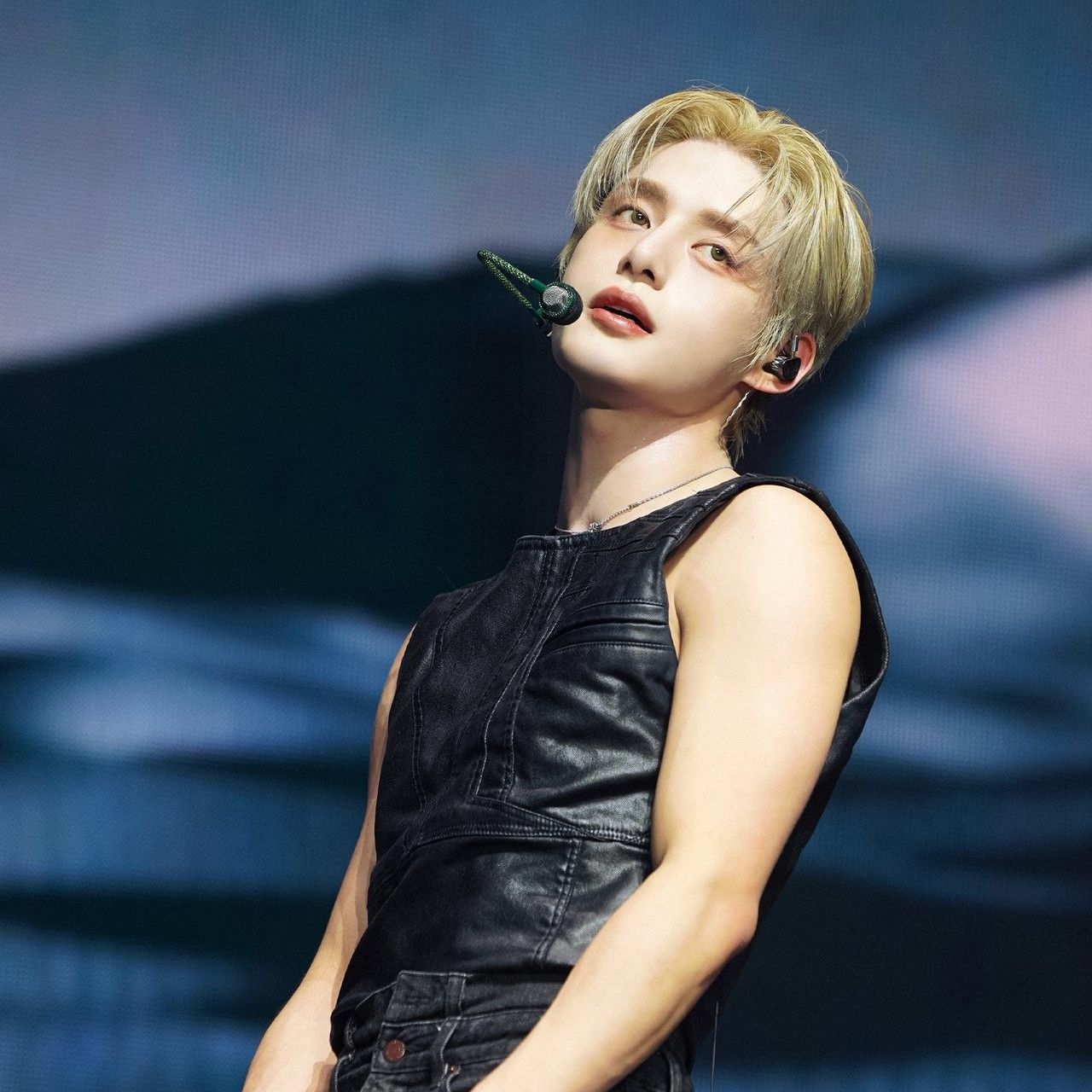 キム・ジウン (ZEROBASEONE)の最新写真