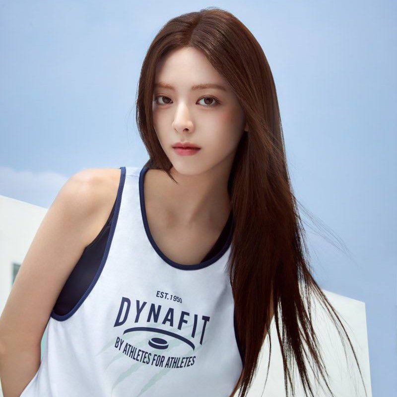 Behind-the-scenes cut of Yuna (ITZY)