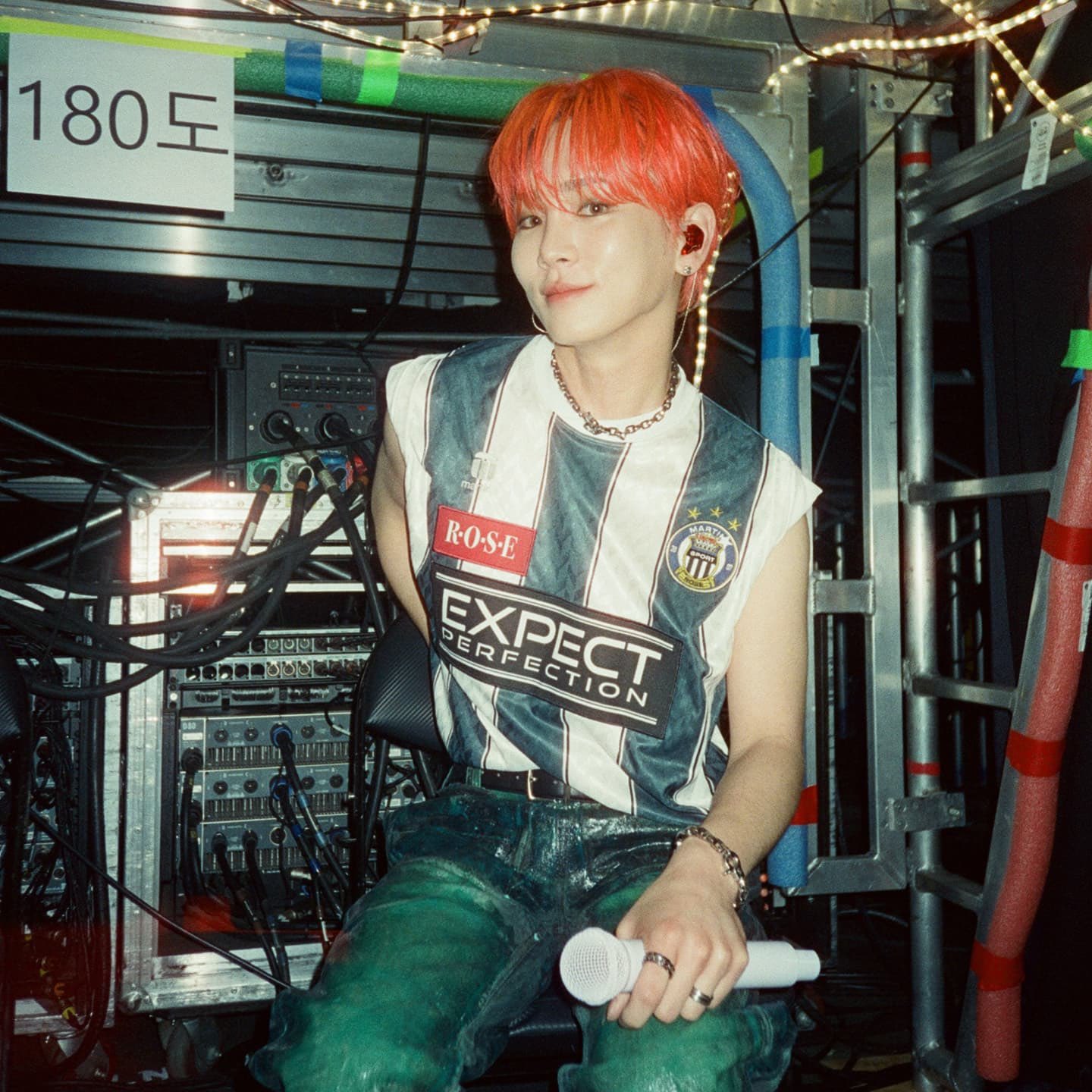 Behind-the-scenes cut of Key (SHINee)