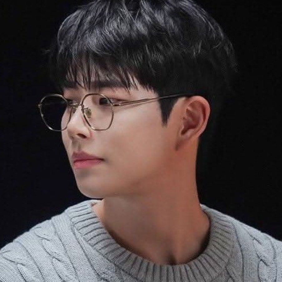 A moment captured by MJ (ASTRO)'s fan