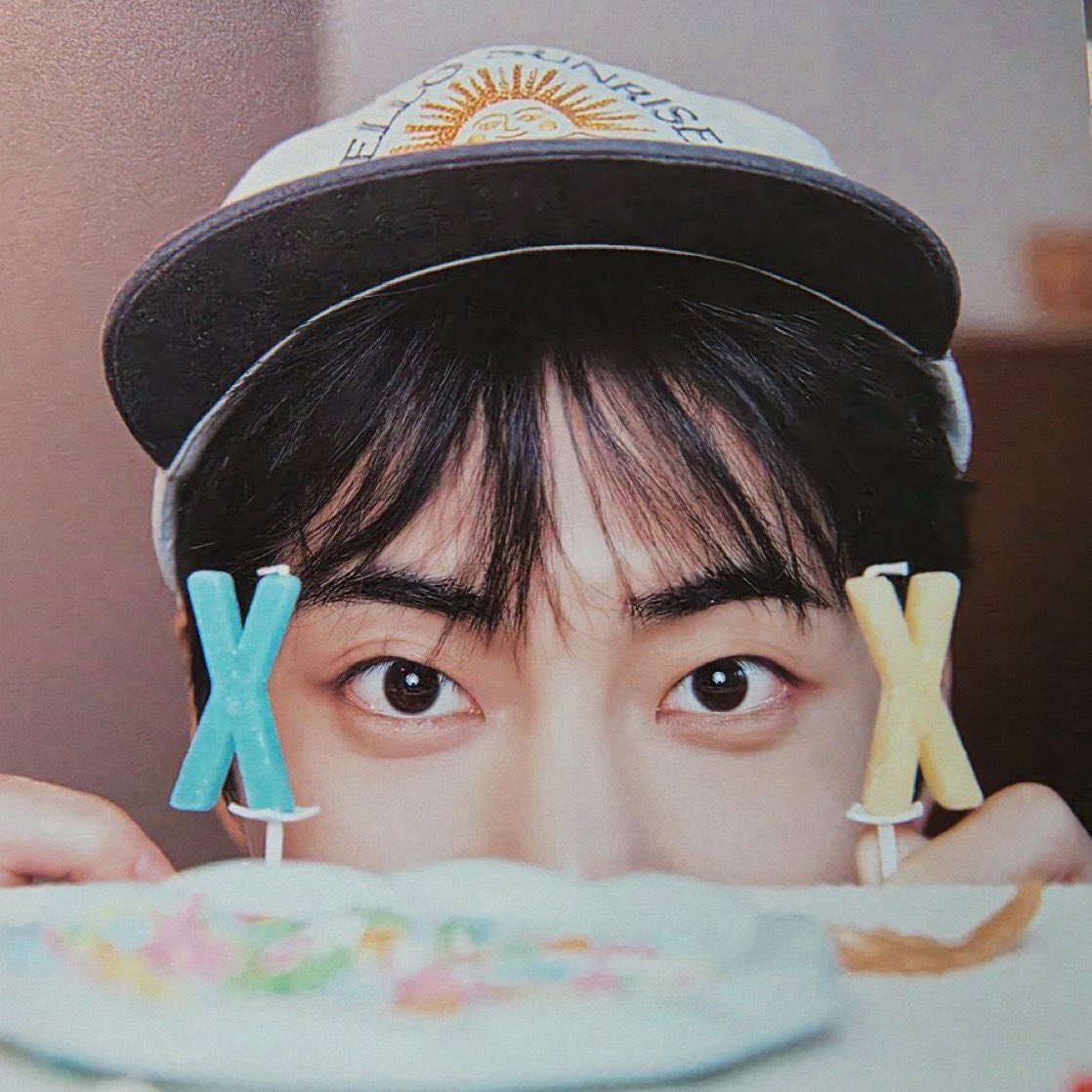 Behind-the-scenes cut of Xiumin (EXO)