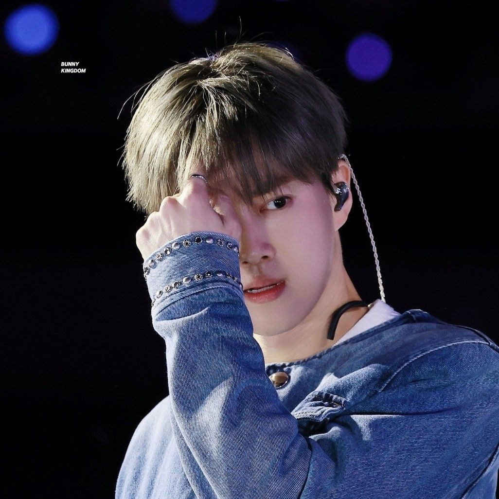 Suho (EXO)的幕后花絮