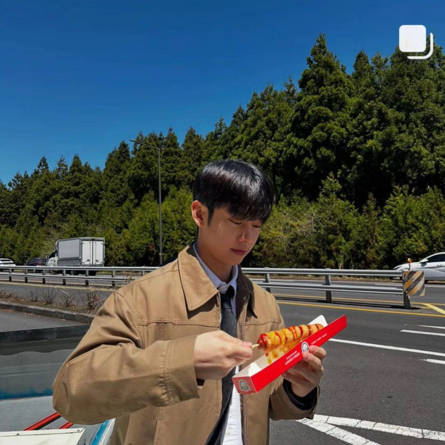 Recent activity shot of Kim Donghyun (AB6IX)