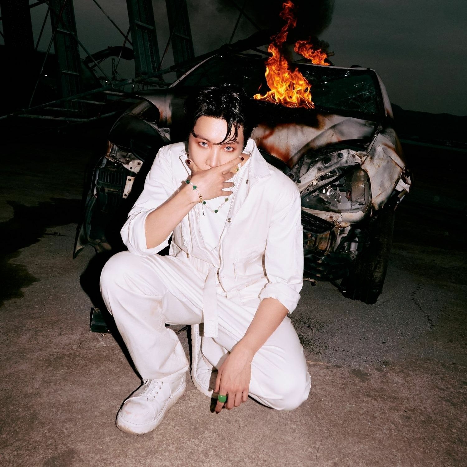 Behind-the-scenes cut of BTS