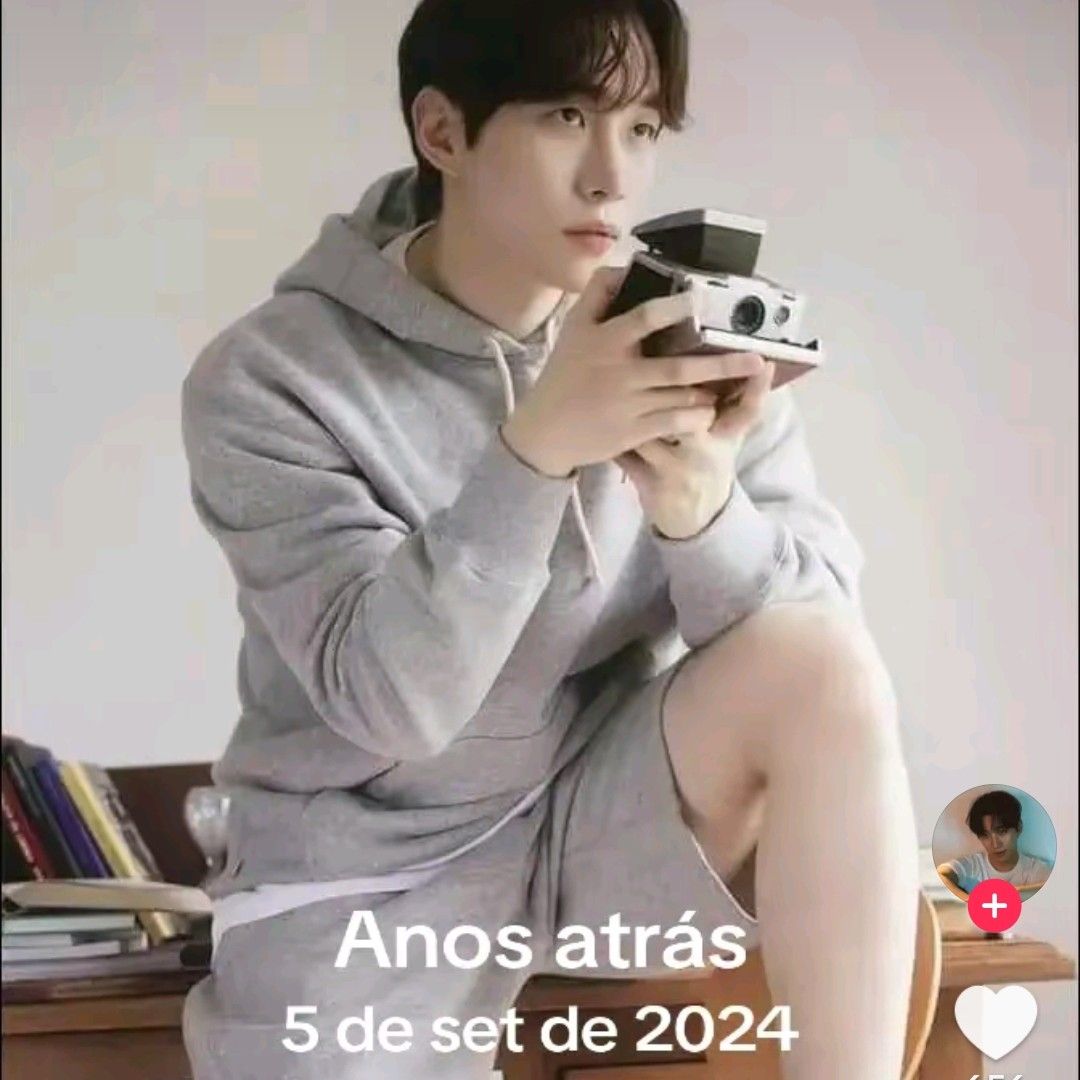 Behind-the-scenes cut of Junho (2PM)