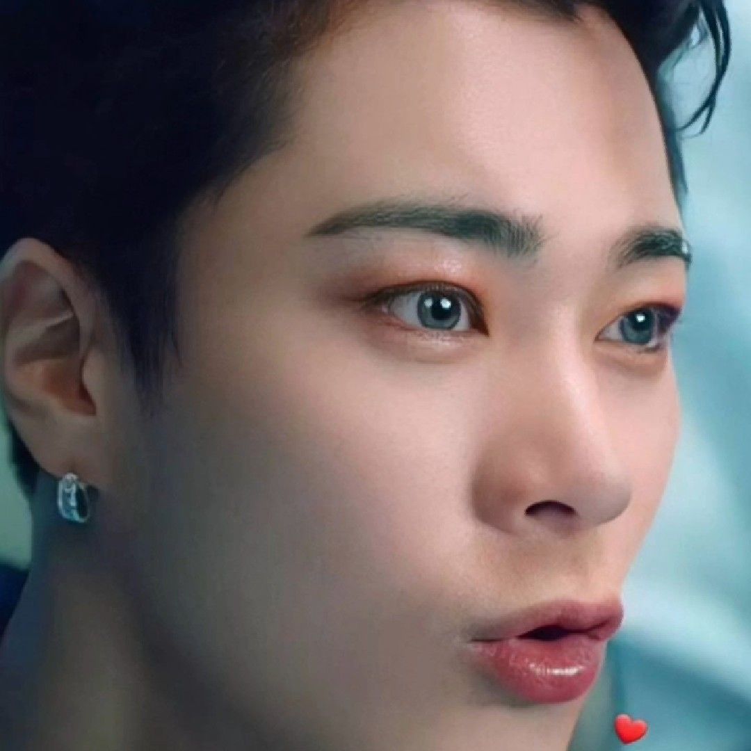 A moment captured by Moonbin (ASTRO)'s fan