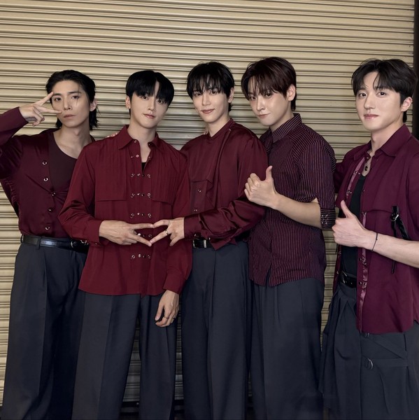 Signature photo of SF9 capturing their charm