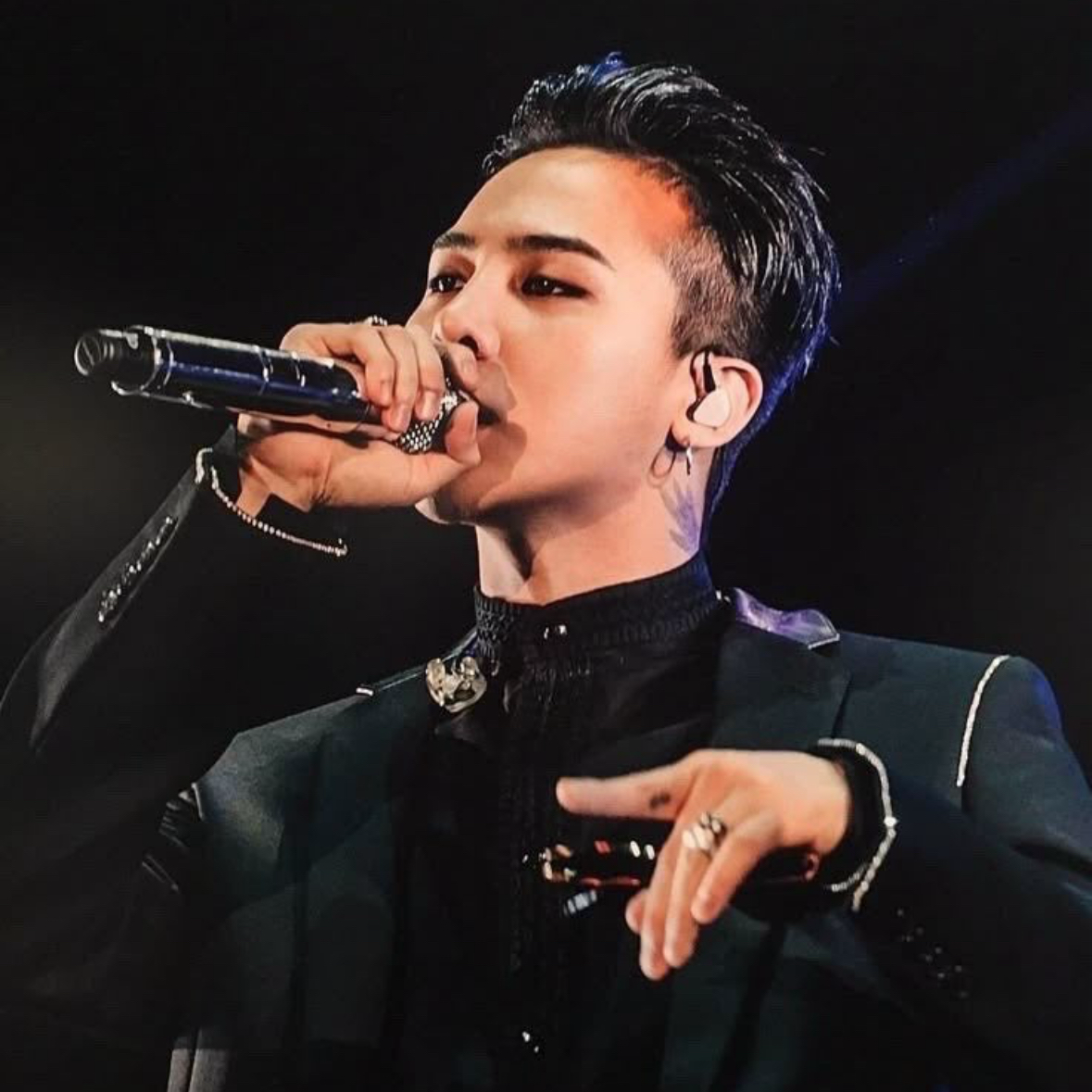 Recent activity shot of G-DRAGON (BIGBANG)