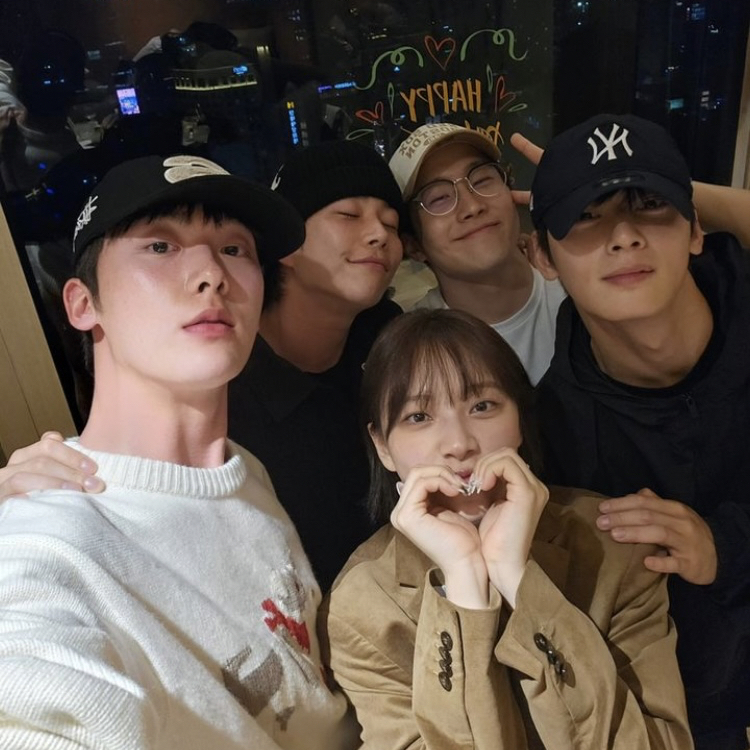 A moment captured by ASTRO's fan