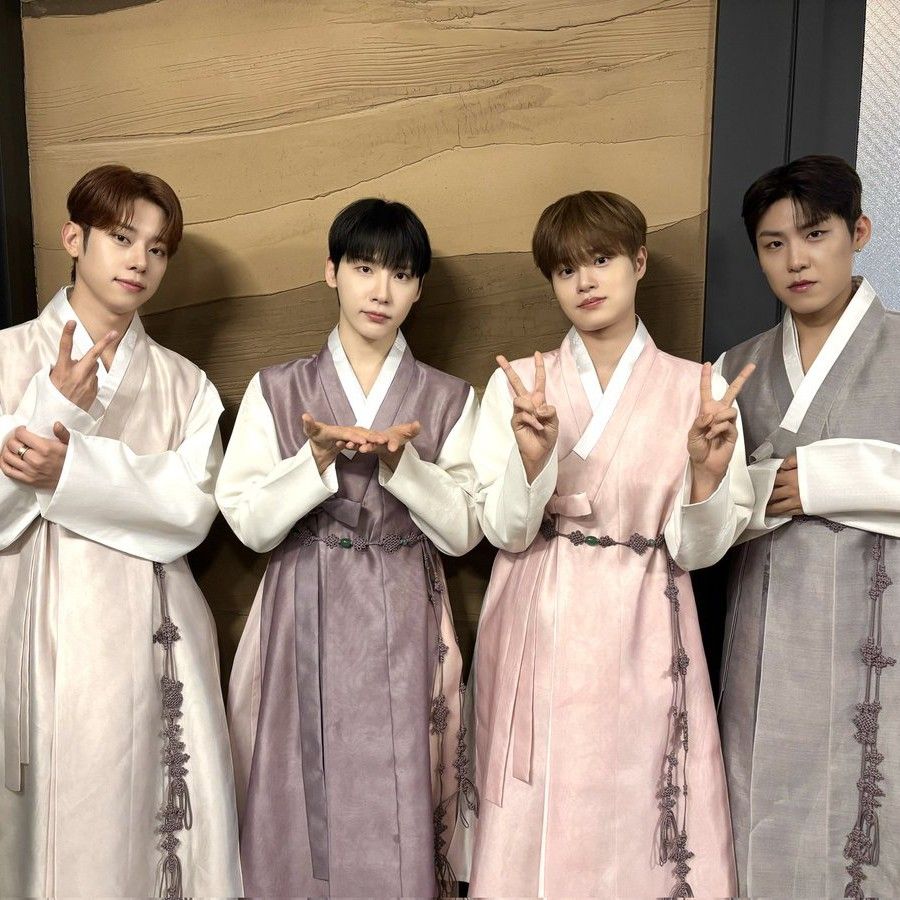 Behind-the-scenes cut of AB6IX