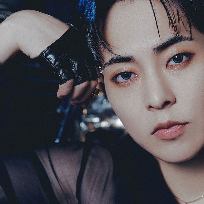 Behind-the-scenes cut of Xiumin (EXO)