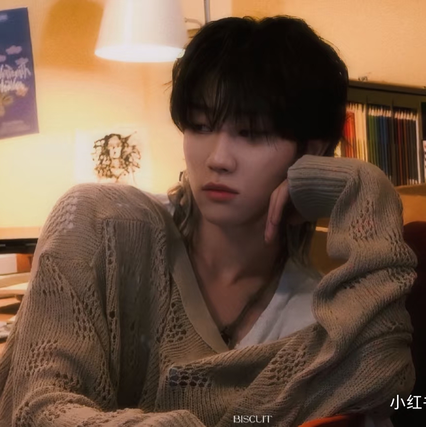 Behind-the-scenes cut of The 8 (SEVENTEEN)