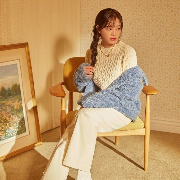 Behind-the-scenes cut of Sejeong