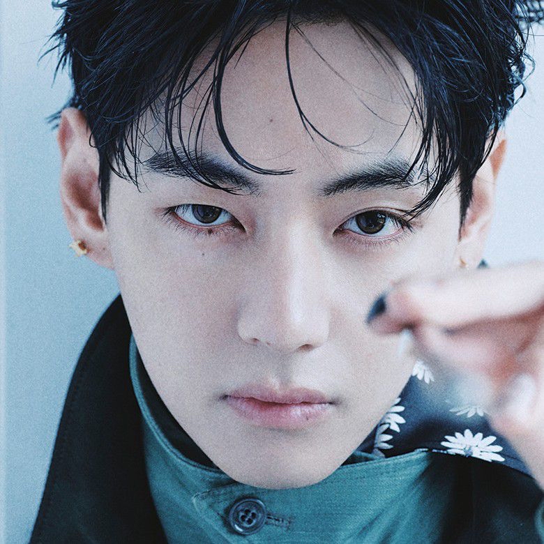 뷔 (방탄소년단) 최근 활동샷