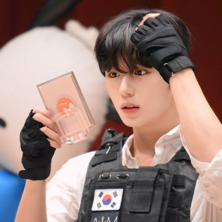 Momen yang diabadikan oleh penggemar Kim Junseo (ALPHA DRIVE ONE)