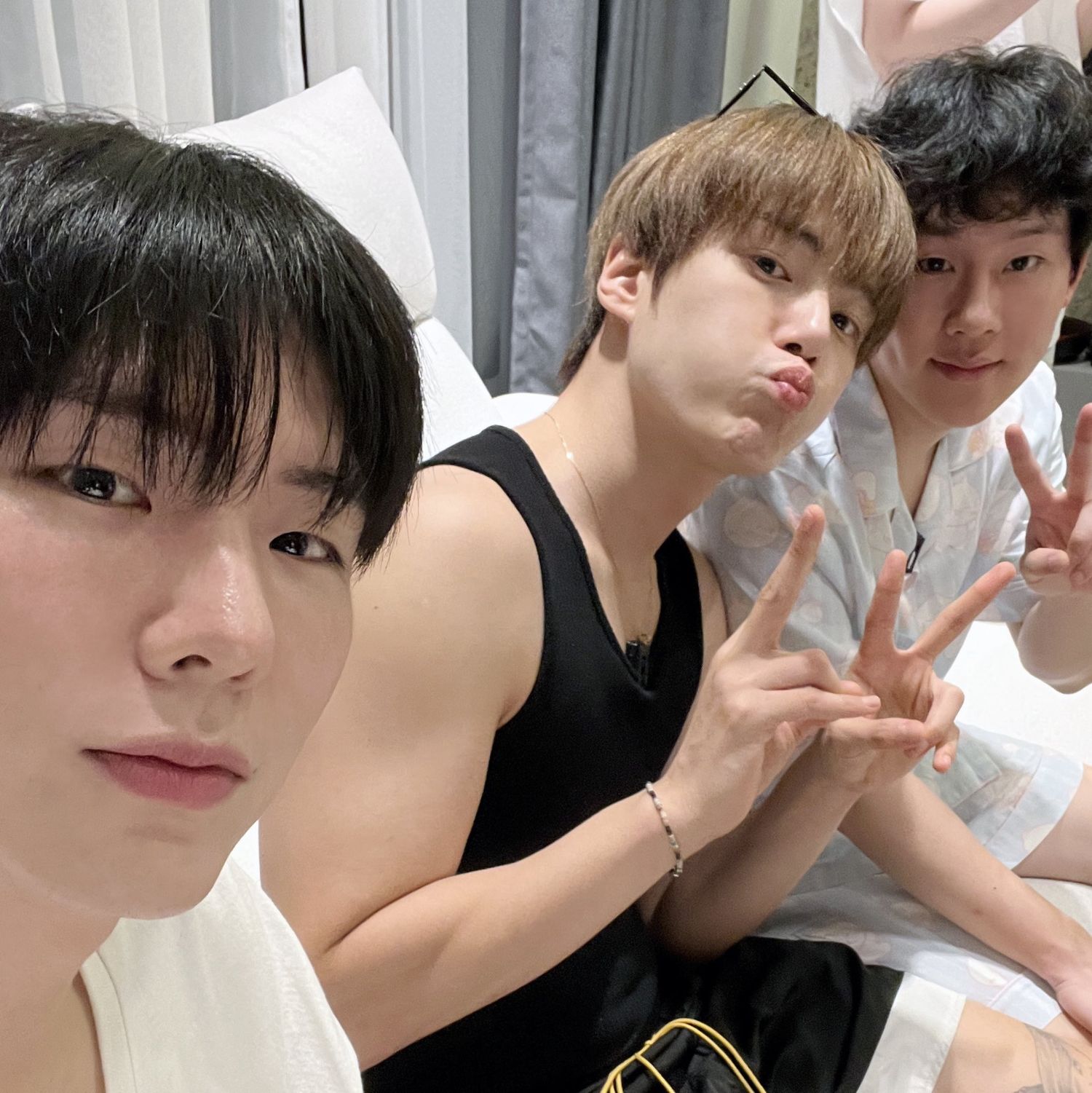 Foto aktivitas terbaru MONSTA X