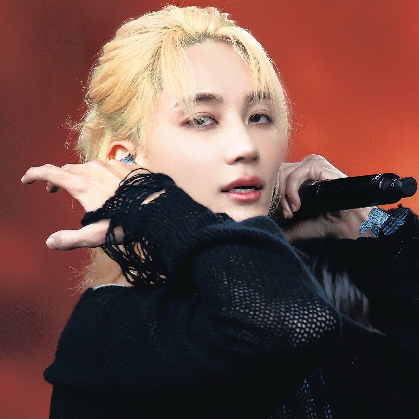 Latest photo of Jeonghan (SEVENTEEN)