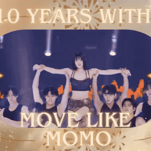 Foto aktivitas terbaru Momo (TWICE)