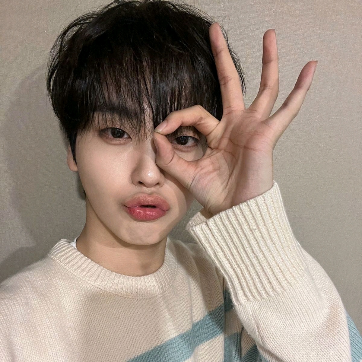 ヒョンジュン (CRAVITY)の舞台裏ショット