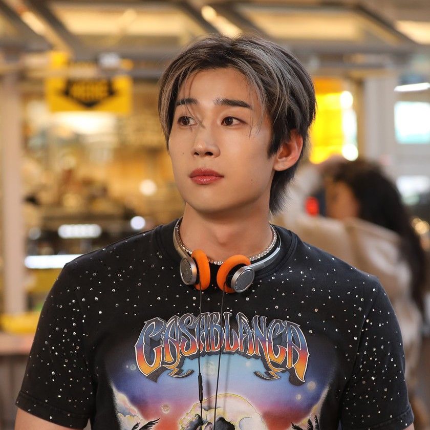 Recent activity shot of Han Seungwoo