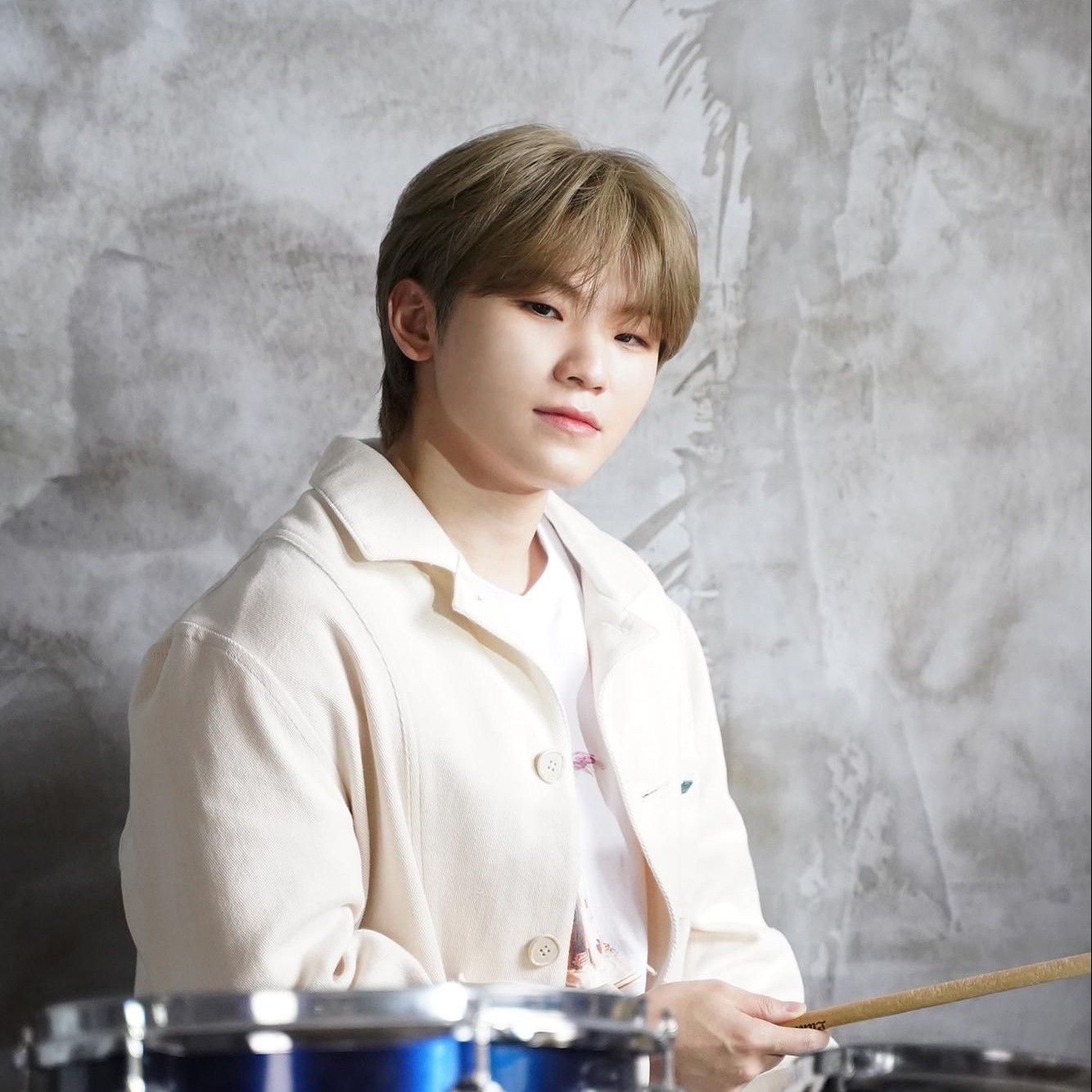 Recent activity shot of Woozi (SEVENTEEN)