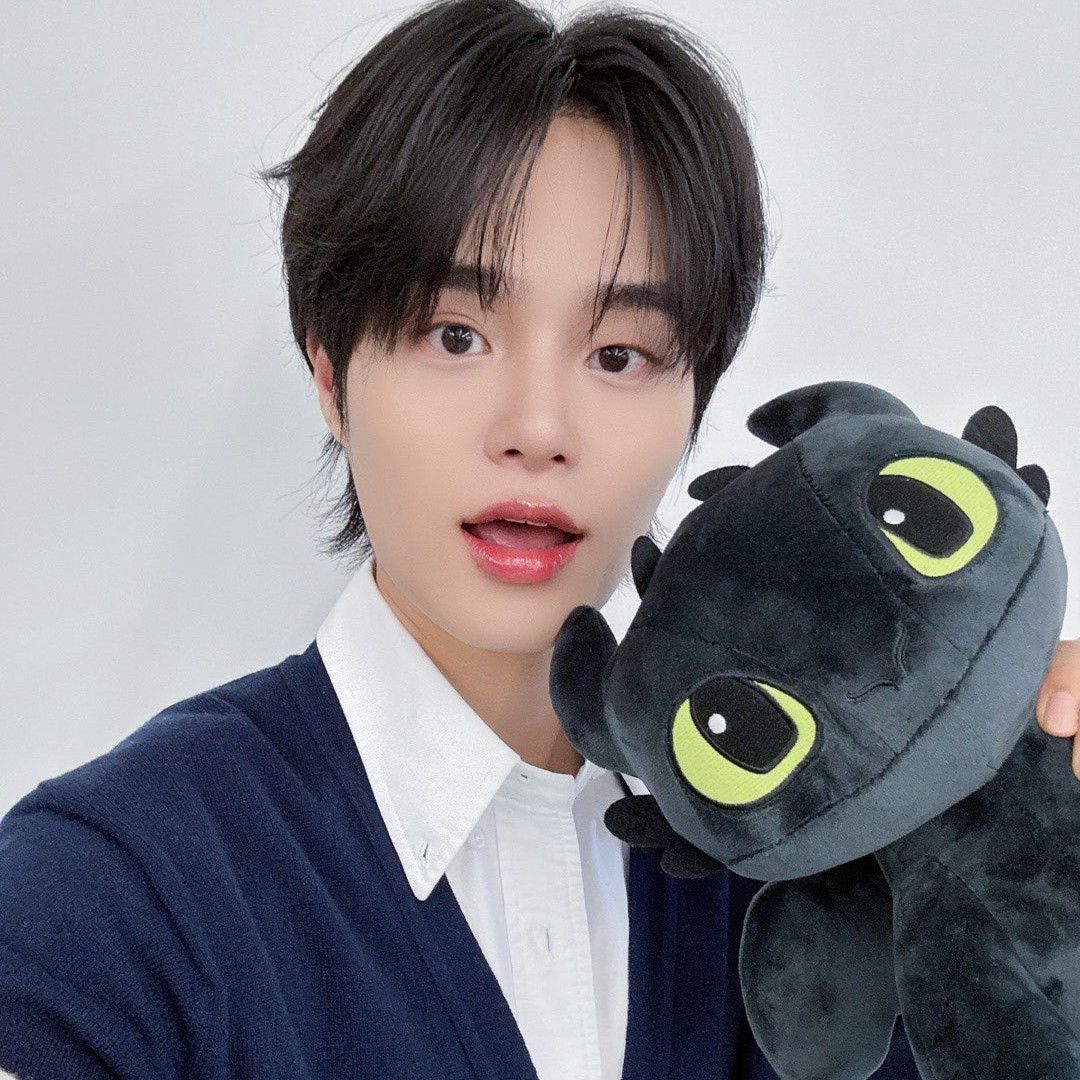 이대휘 (AB6IX) 최근 활동샷