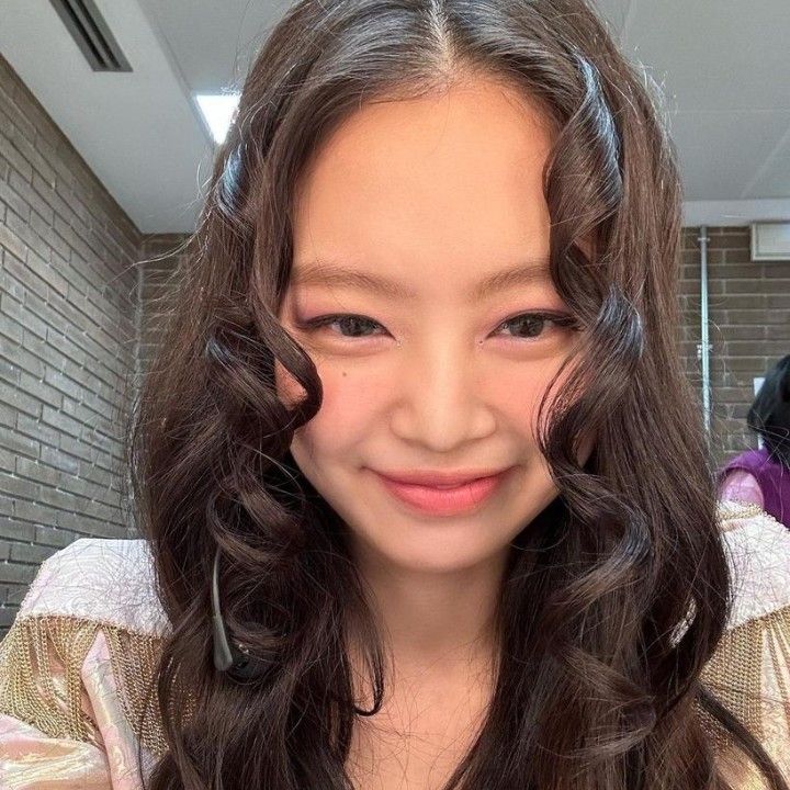 Behind-the-scenes cut of Secret Garden