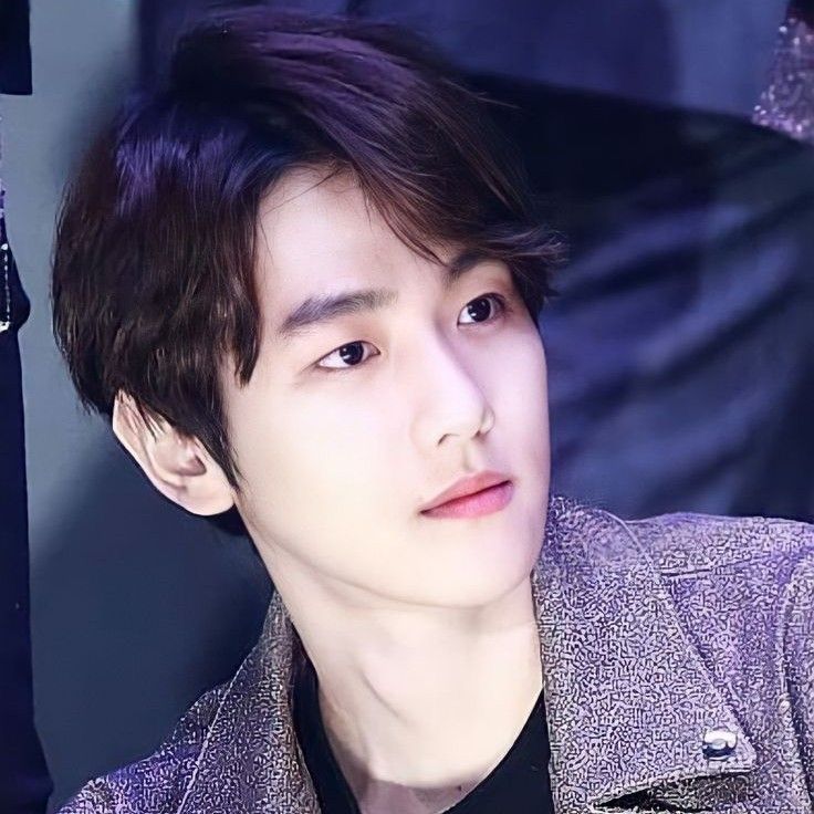 백현 (EXO)의 비하인드 컷