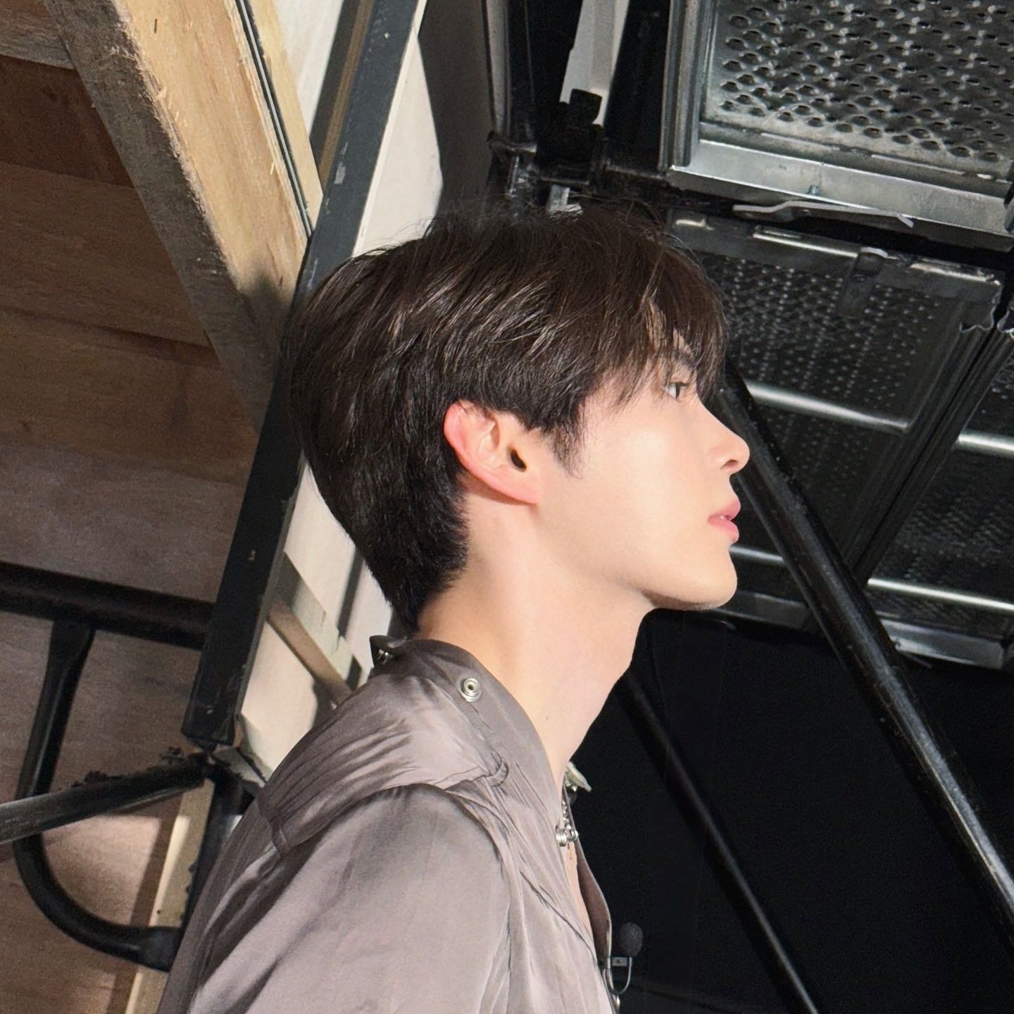 Behind-the-scenes cut of Sung Hanbin (ZEROBASEONE)