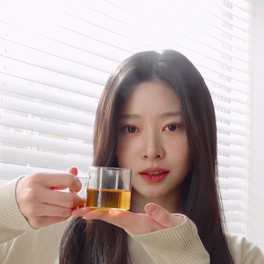 Foto aktivitas terbaru Kim Minju