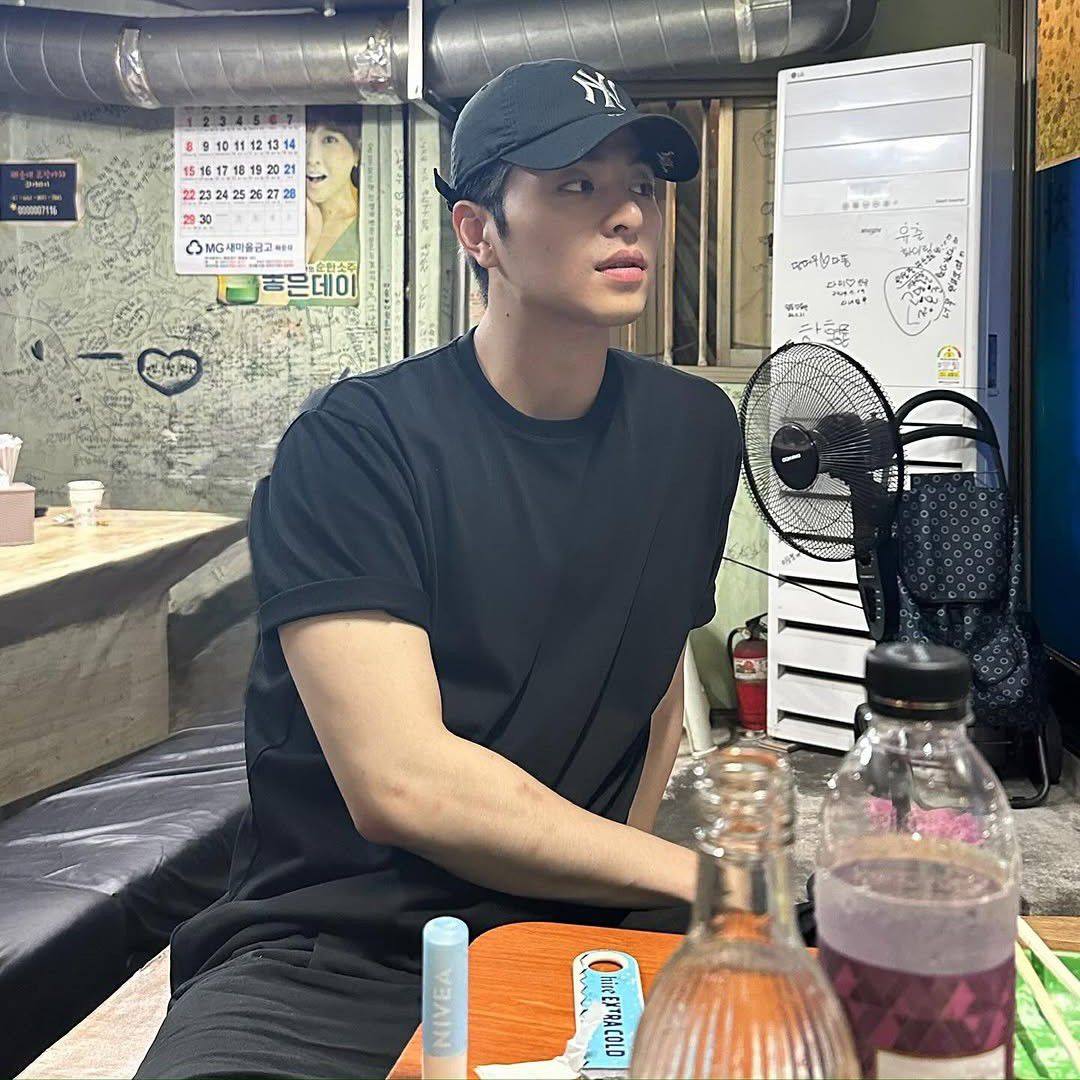 A moment captured by JU-NE (iKON)'s fan