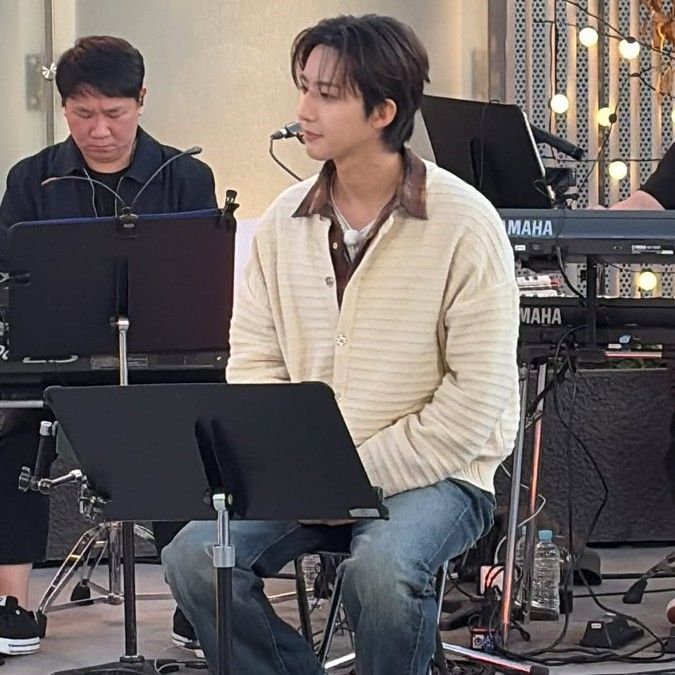 Latest photo of Hui (PENTAGON)