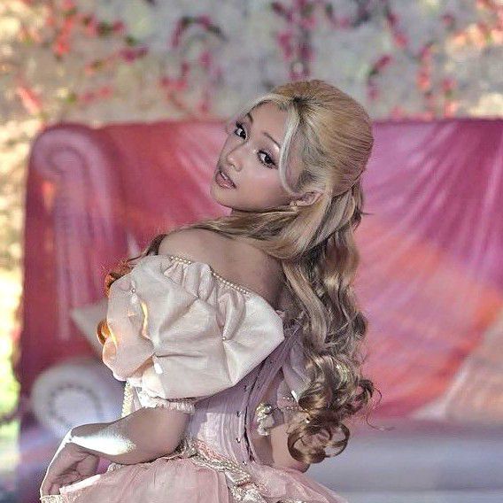 젤리 당카 (유니스)의 최신 사진