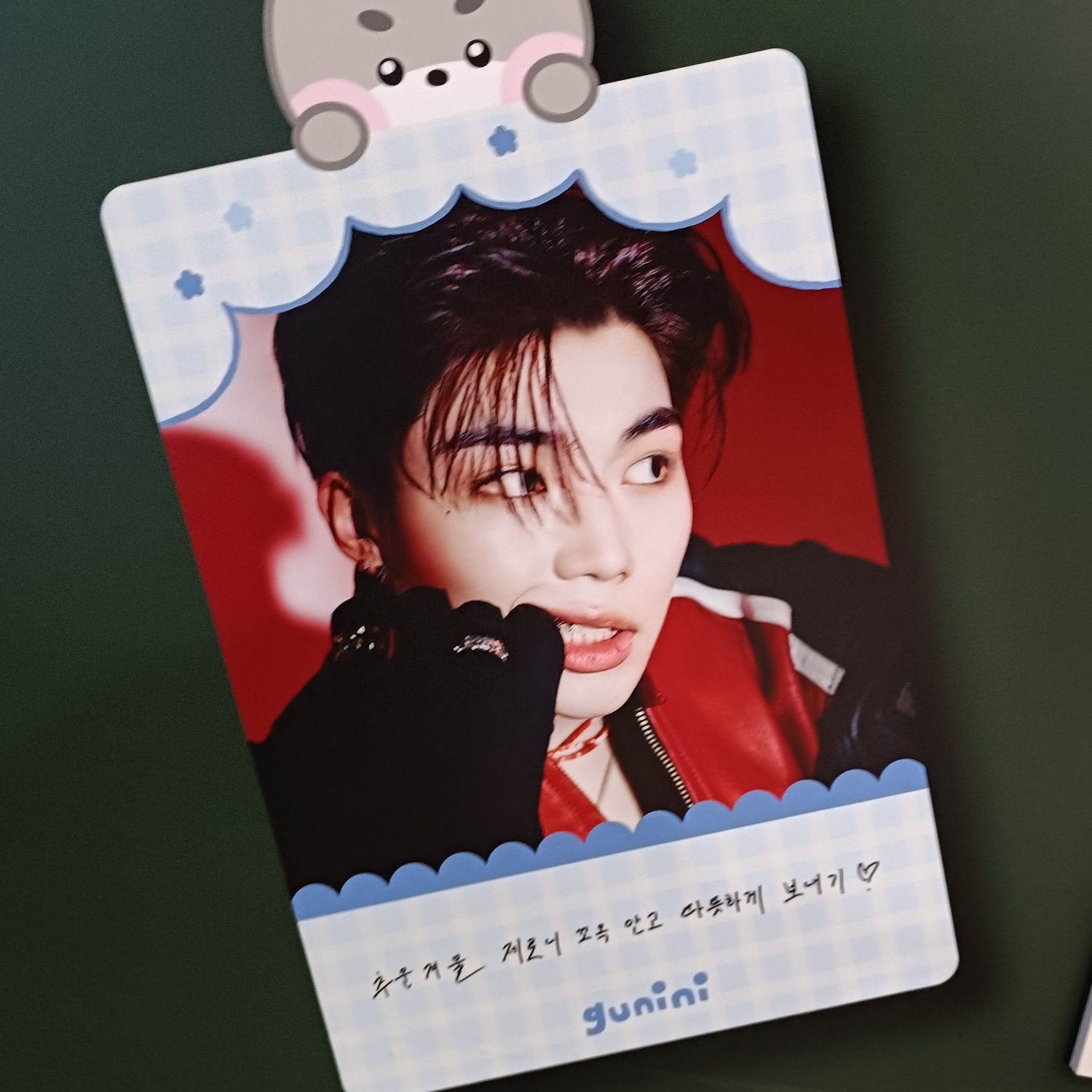 パク・ゴヌク (ZEROBASEONE)の舞台裏ショット