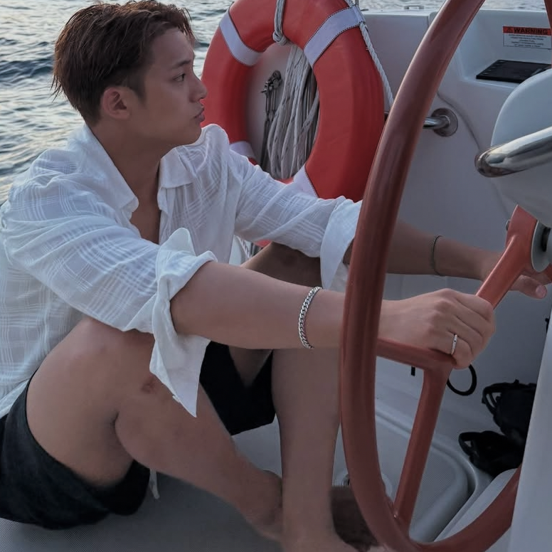 Recent activity shot of Mingyu (SEVENTEEN)